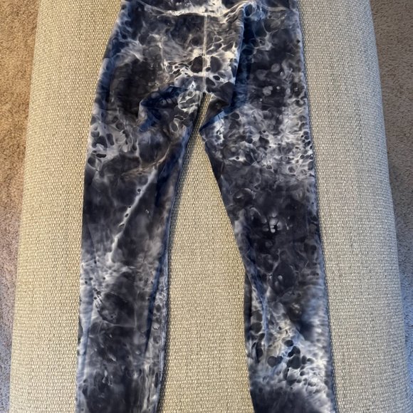 lululemon Align Pant 25" - Size 4, Diamond Dye/Daydream/Ink Blue - Picture 1 of 4